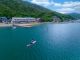 ちょうべいはこんな感じでビーチすぐのところに建っています。ボートを運んで浜からすぐに海へ出られるのがお気軽体験の嬉しいポイントです!