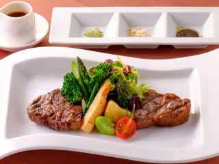 お肉料理(※写真はイメージです)