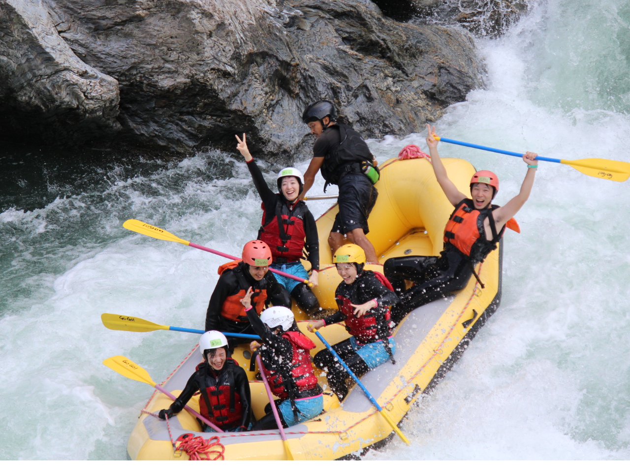 【半日ラフティング】【グーグルレビュー1100件以上評価4.9の実績】日本一の激...
