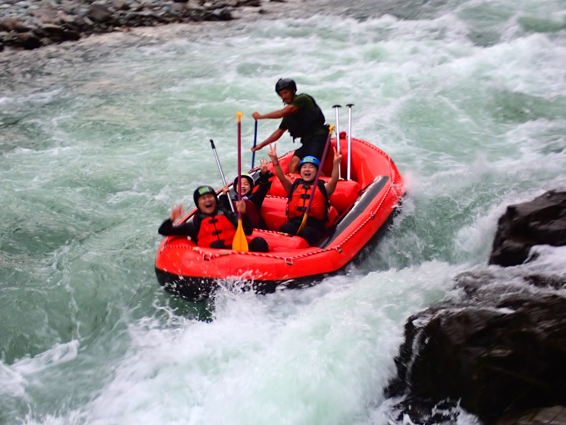 小さな激流にもチャレンジ