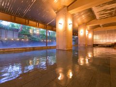 【豊明(ほうめい)】男性大浴場。1300年から湧く効能豊かな湯をお楽しみください。