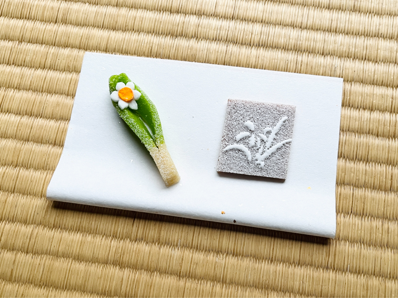 G߂َ̊qɎďオĂi@͂܂j