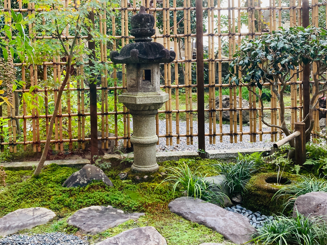 ����̂���ے��ʂ��āA���΂��Ŏ�𐴂߂Ă��璃���ɏオ��܂�