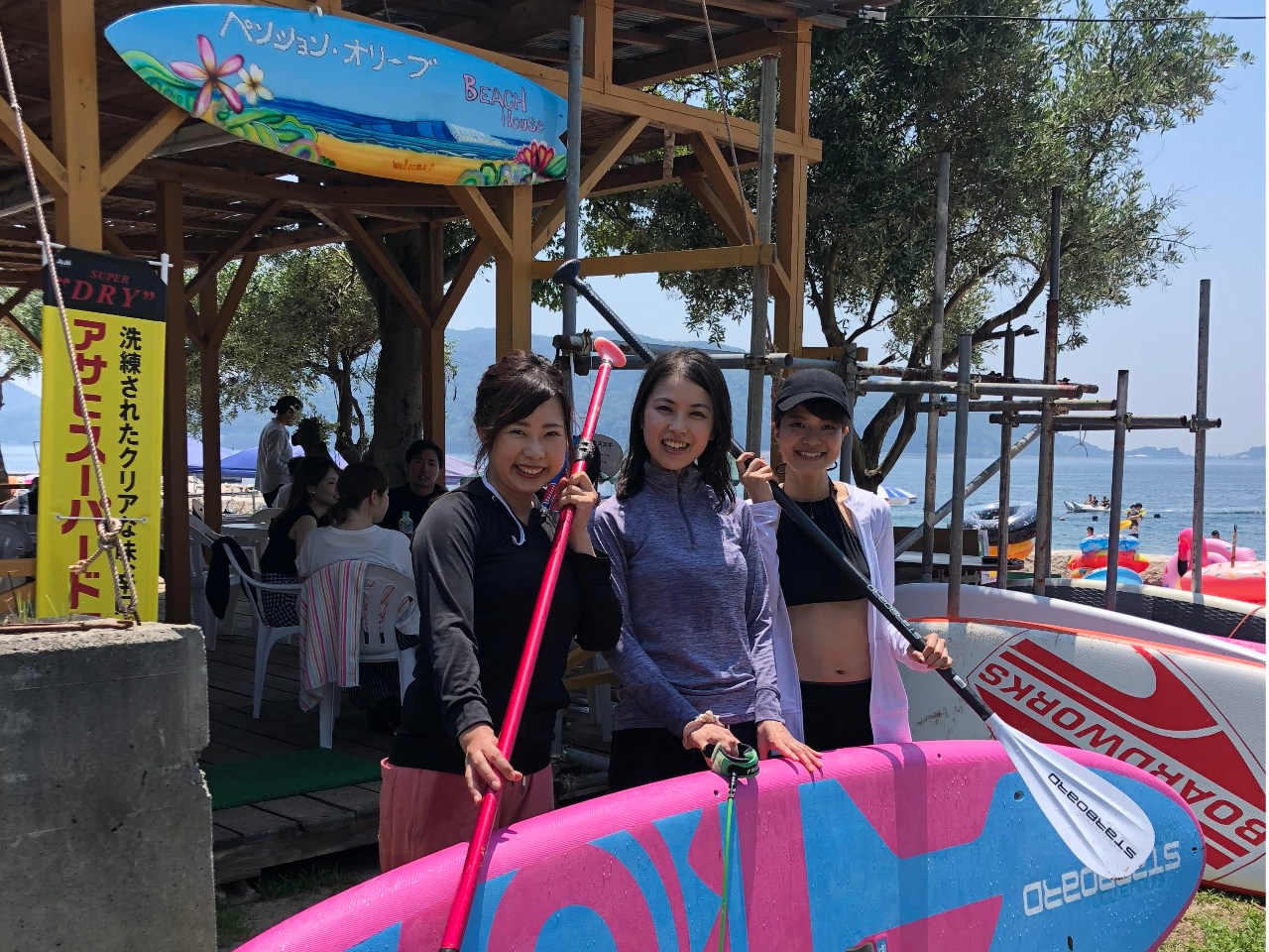 海の家に現地集合になります。更衣室もシャワールームもご利用ください。