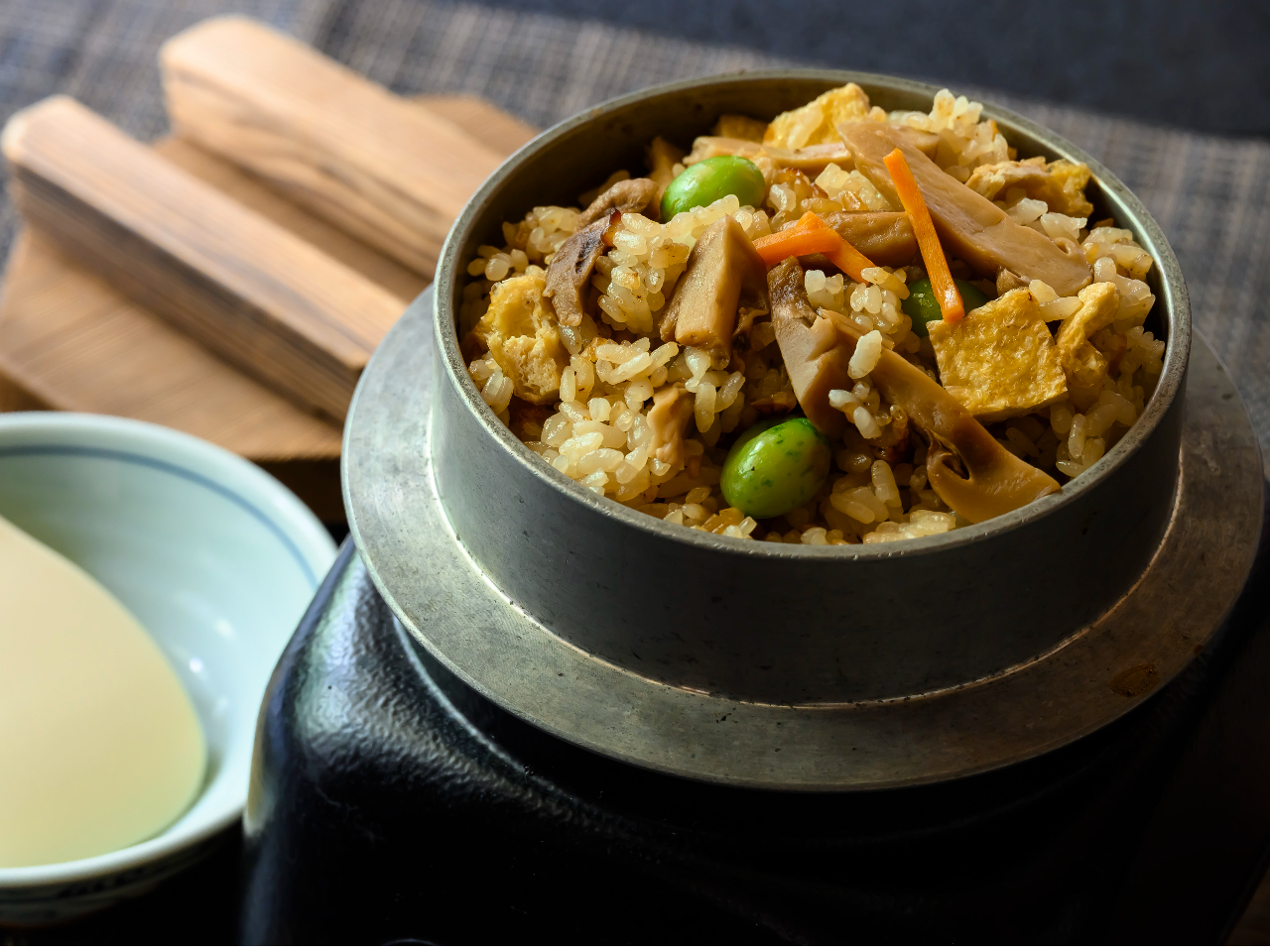 【秋限定】松茸釜飯御膳を味わう♪個室休憩付き日帰り温泉プラン