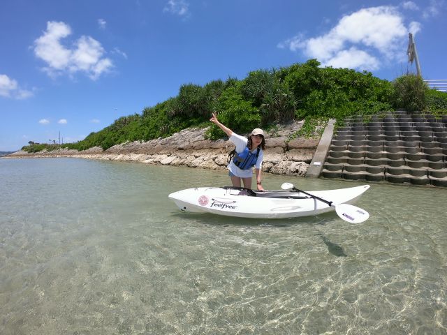 遠浅で年中静かな海中道路。