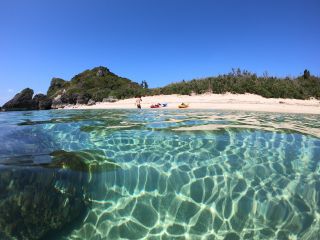 浜比嘉島での人気のシークレットビーチ。