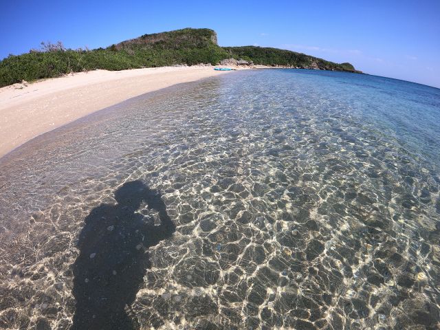 浜比嘉島の高江洲製塩所内のビーチ。お勧めポイント☆☆☆☆☆ 私有地なのでお邪魔する際には一言お声がけを!