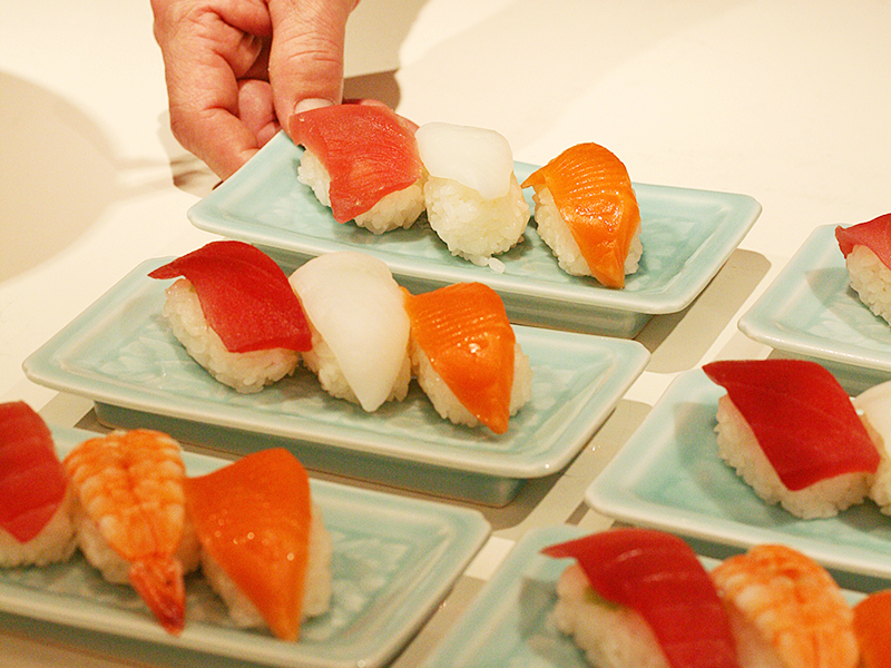 �I�[�v���L�b�`�����̃J�E���^�[�Ŏ����ɂ�蒲������A���g����X�e�[�L�͉������o�����Ă��������߁I