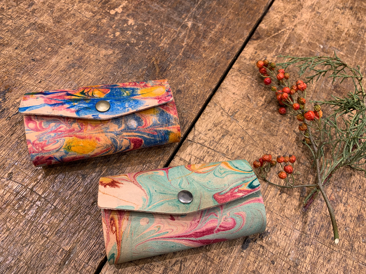 ̕svcȖ͗lAΒNƂȂ̕ɏo܂I4AL[P[XB