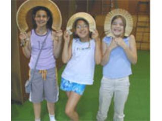 ささらは、郷土民謡である「こきりこ唄」を唄ったり、踊ったりする際に使う楽器です。