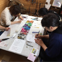 初めての方でも必ず描けるアートです。