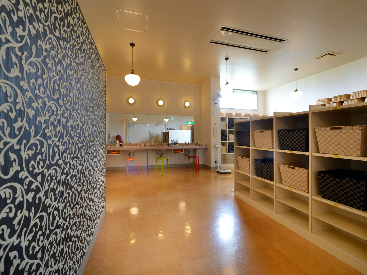 洋風大浴場脱衣所