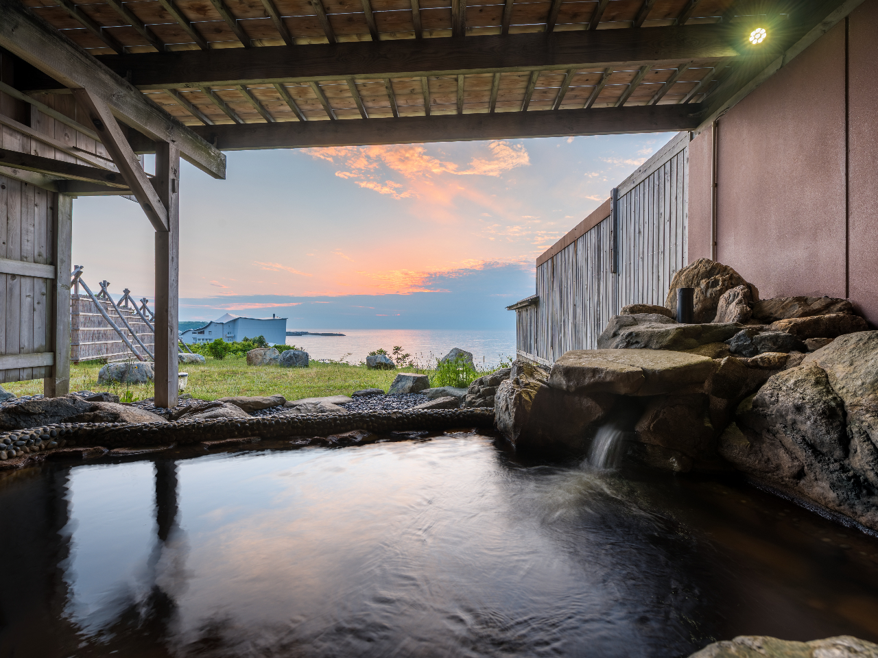 6月、7月の和風露天風呂