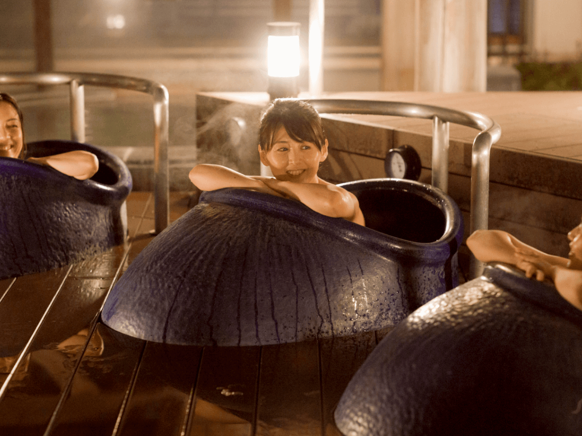 �i�m�T�C�Y�̉������~�X�g���g�̂�D������ݍ��ށA �S���V�����̊����w�i�m�N���x�B�@ �_�ɕ�܂ꂽ�悤�ȋC���ŁA�S�n�悭���t���b�V���B�i���������C����j