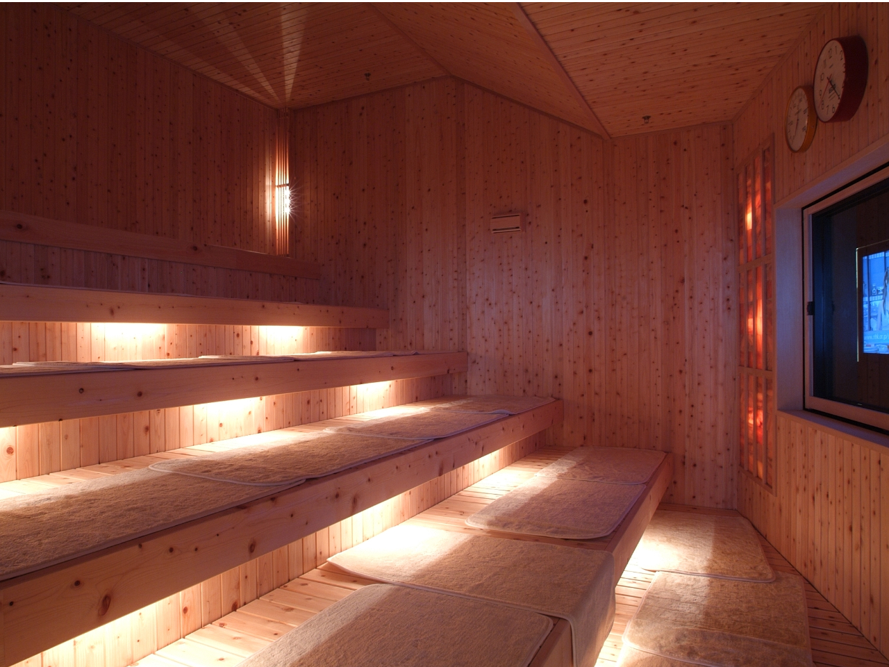 �T�E�i���j���e3��ށB�T�E�i�̂��Ƃ͘I�V�X�y�[�X�ŁA���l�`����̕��������Ȃ���u�ƂƂ̂��v�̎��Ԃ��B