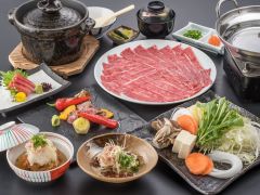 館内にはお食事処もございます。ご入浴の後にはお食事もお楽しみください。