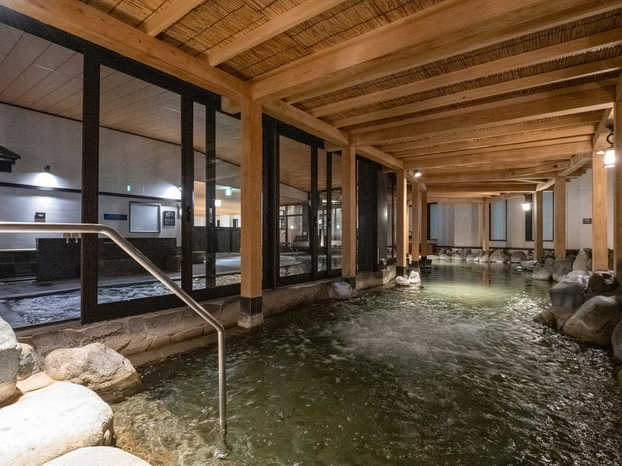 �u���t�W�v�ɂ��̂�ꂽ�����u���͌�����v��������I�V���C�B���l�`���ڑO�ɍL����J���I�ȃ��P�[�V�����ŁA�S�g�Ƃ��Ƀ��t���b�V����