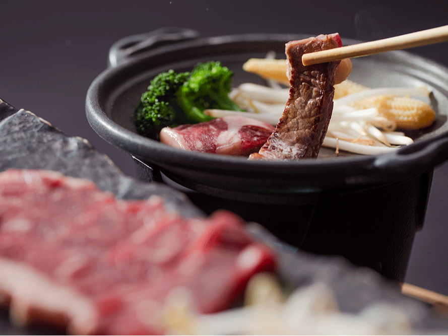 �ٓ��ɂ͂��H�������������܂��B�������̌�ɂ͂��H�������y���݂��������B