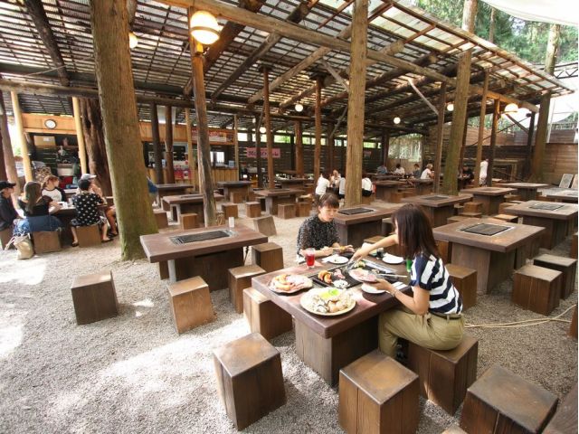 広々としたBBQスペース