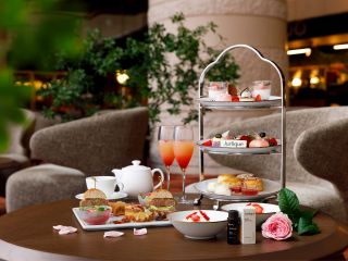 オーストラリアにルーツを持つオーガニックスキンケアブランド「ジュリーク」の世界観を、食を通じて表現した特別なアフタヌーンティー