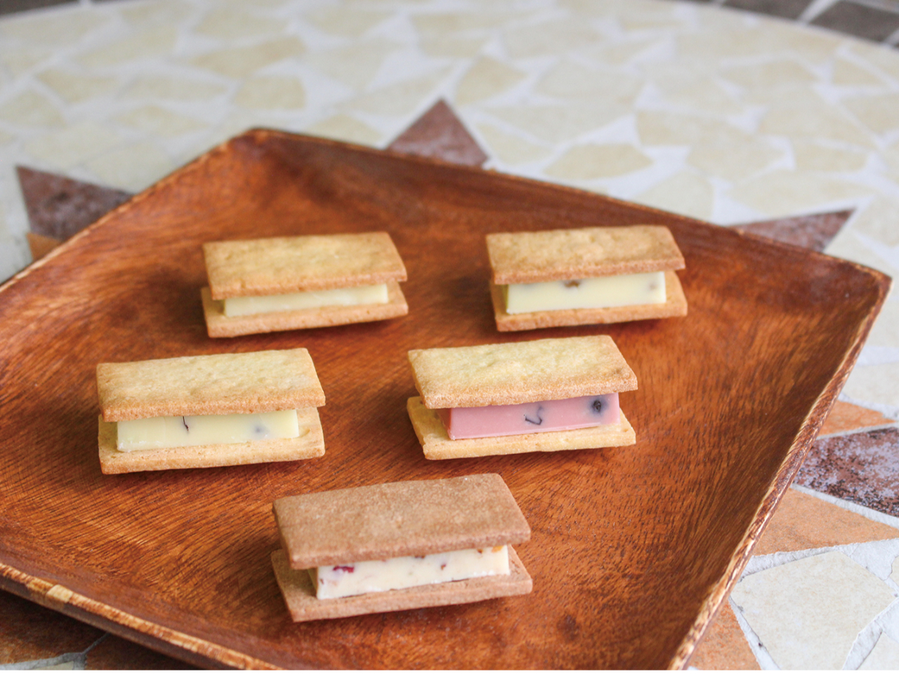 ㎿ȃN[x`[`R[g̃o^[N[ɓŉHhCt[c݁ATNbƂقǂNbL[ŃTh܂B