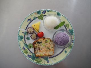 ケークサレプレート。メインのケークサレは小麦ver.か米粉ver.からお選びいただけます!