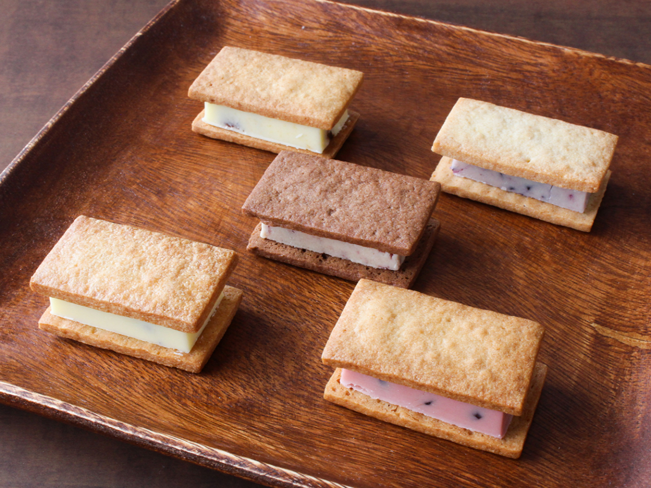 �����Ő������Ă���o�^�[�T���h���l�C���i�ł��B