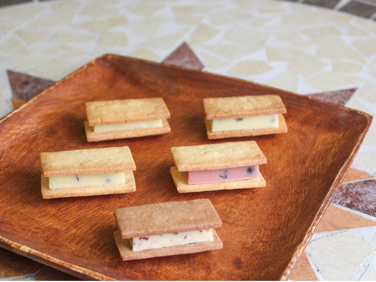 �����Ő������Ă���o�^�[�T���h�ł��B