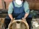 電動ロクロで作る。ご自分の作品を作り、それを登り窯で焼きます。窯焚き前2週間ほど前までに作品づくりして頂きます。お問い合わせください。