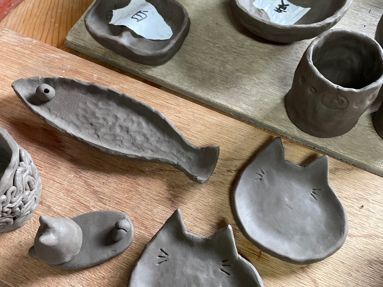 サカナ、ネコ皿