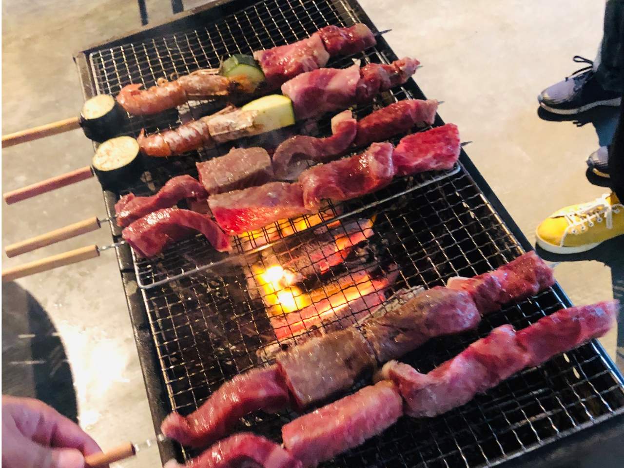 炭火で焼くと一段と美味しくなるのはなんでだろう？