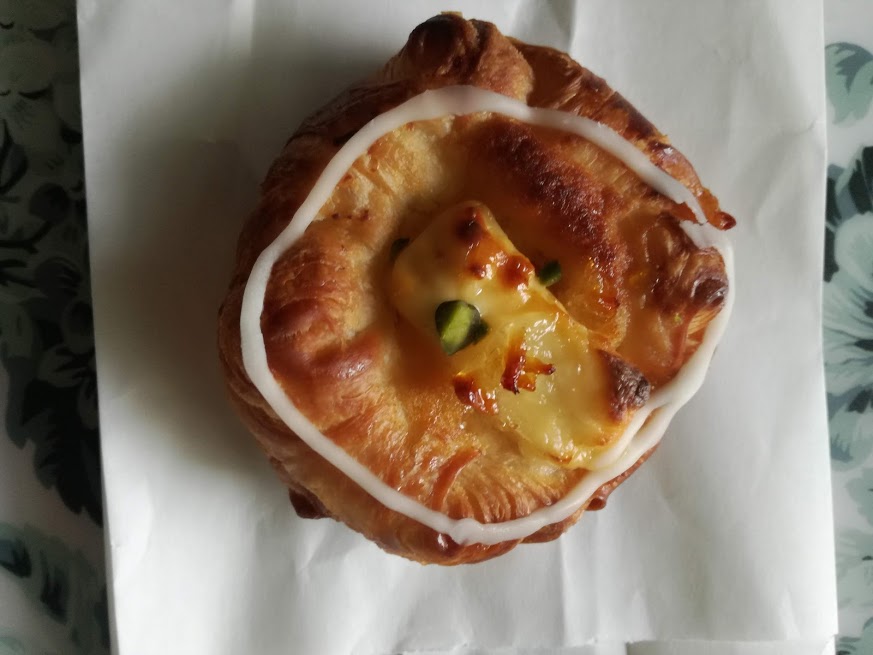 �s�N�j�b�N�^�C���̔��������J�t�F�y�H