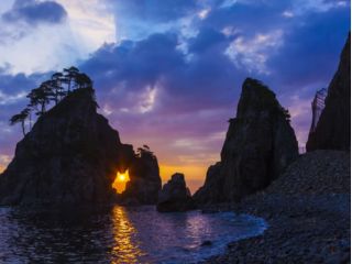 小袖海岸つりがね洞