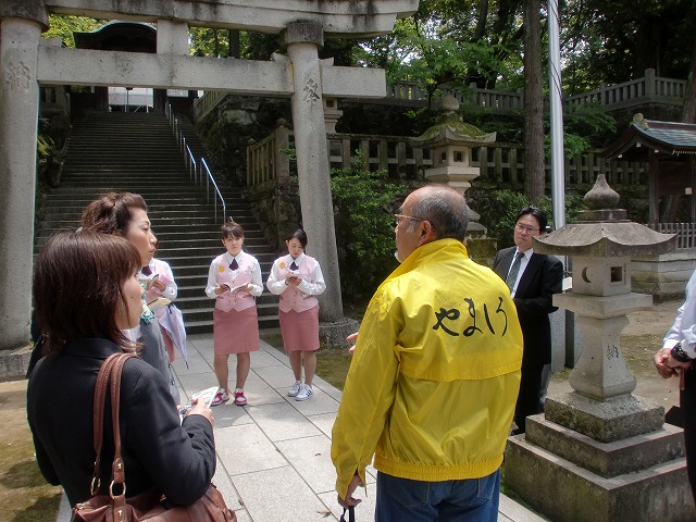 まち歩きプラン ≪コースNo.1:魯山人の足跡めぐり≫「観光ガイド ヤタガラスと...