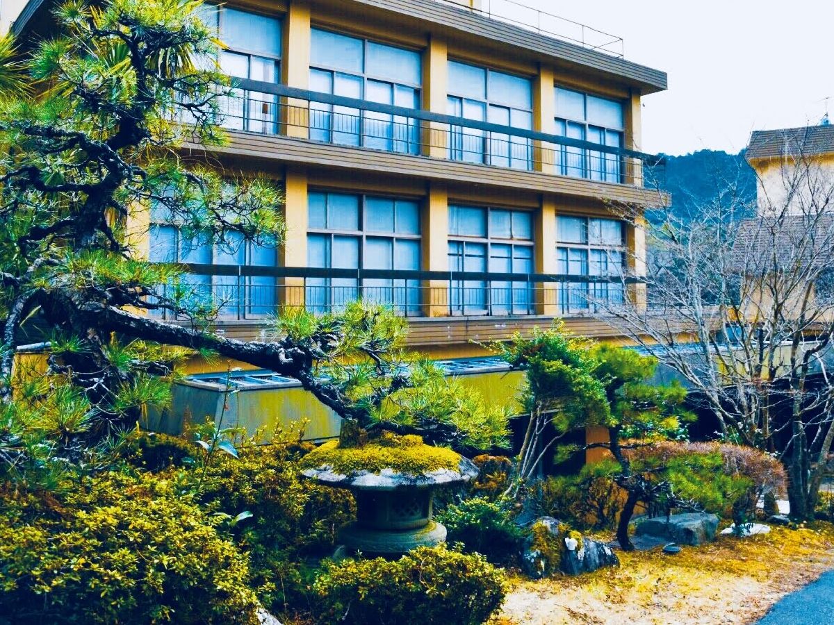 森の息遣いを感じる宿へようこそ♪