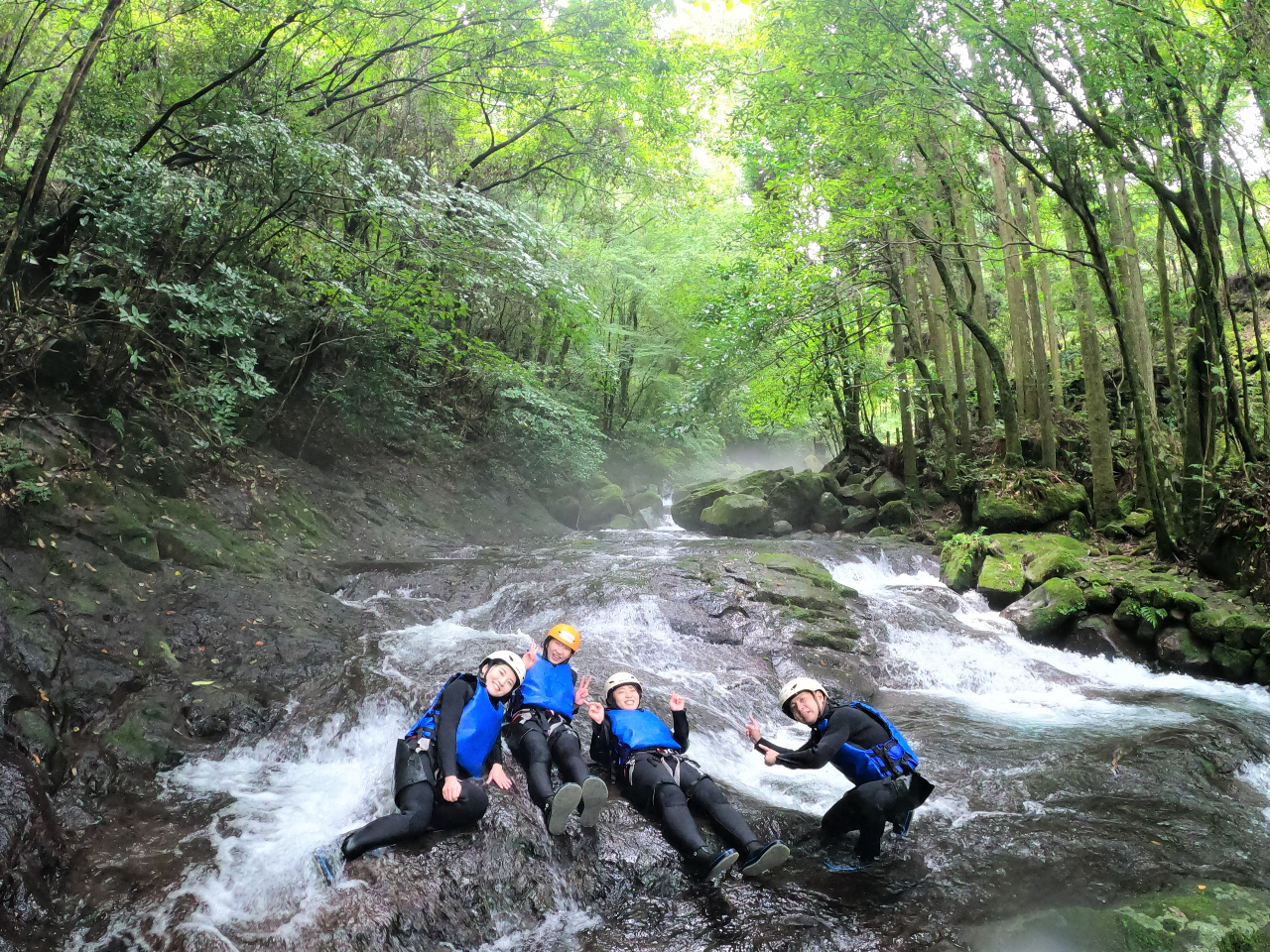 清流に、身も心も癒されるのだ。