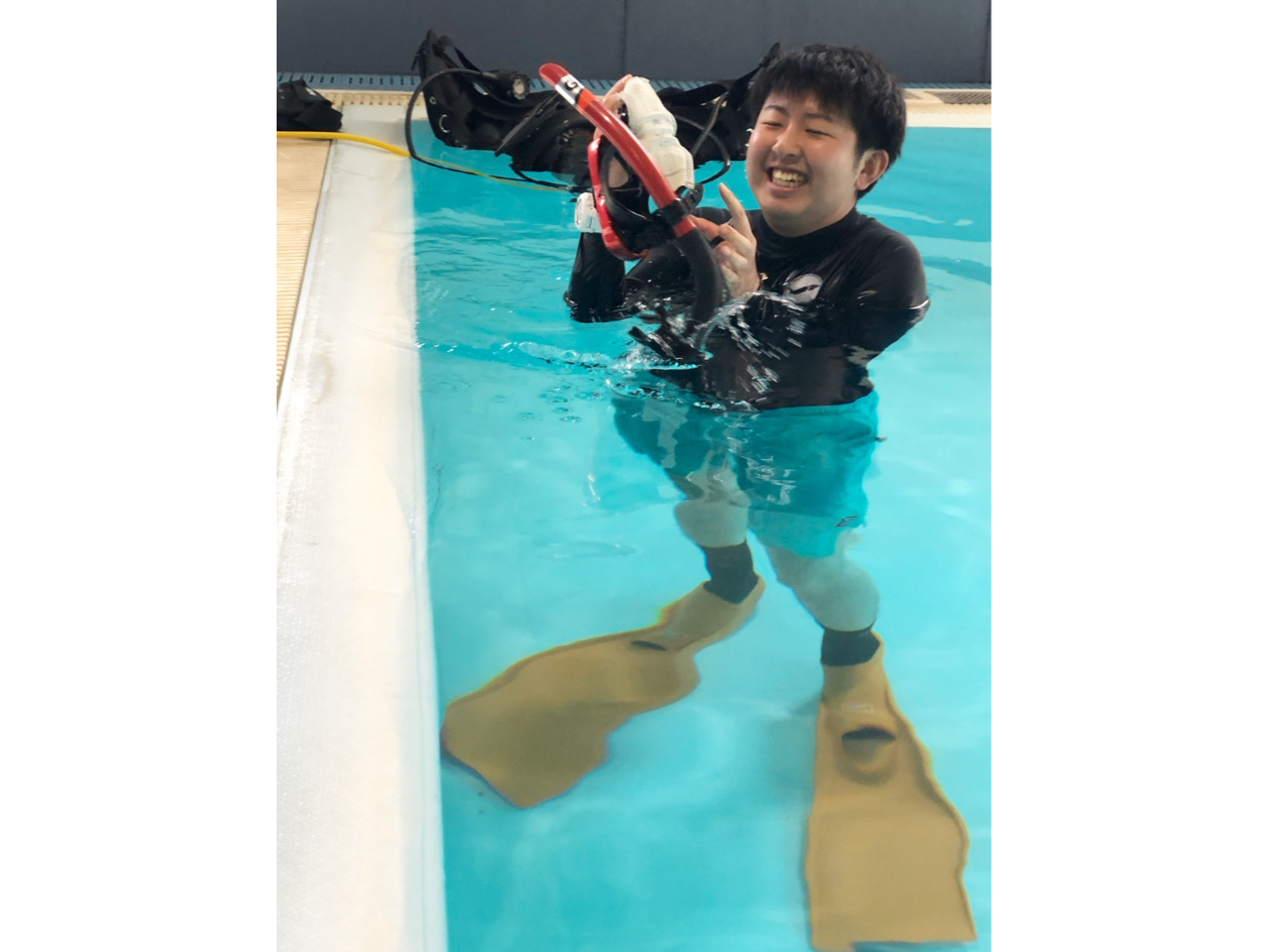 福岡・天神【半日プールで日帰り体験ダイビング】女性インストラクター在籍!初めての...