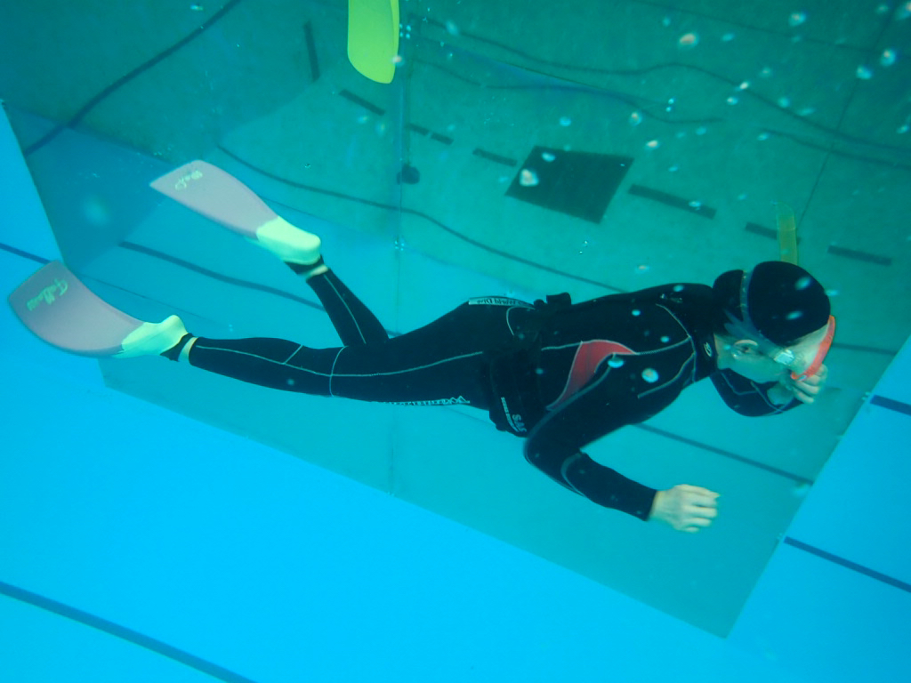 福岡・天神【半日プールでスキンダイビング】女性インストラクター在籍!初心者必見!