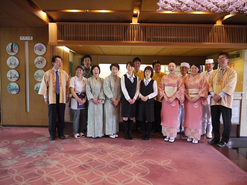 元気なスタッフがお迎えいたします