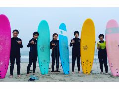 波に乗れたら決めポーズでサーフィンを楽しもう!