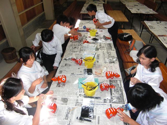 完成間近ですね。これから自分の願い事を赤べこに託します。目標設定です。