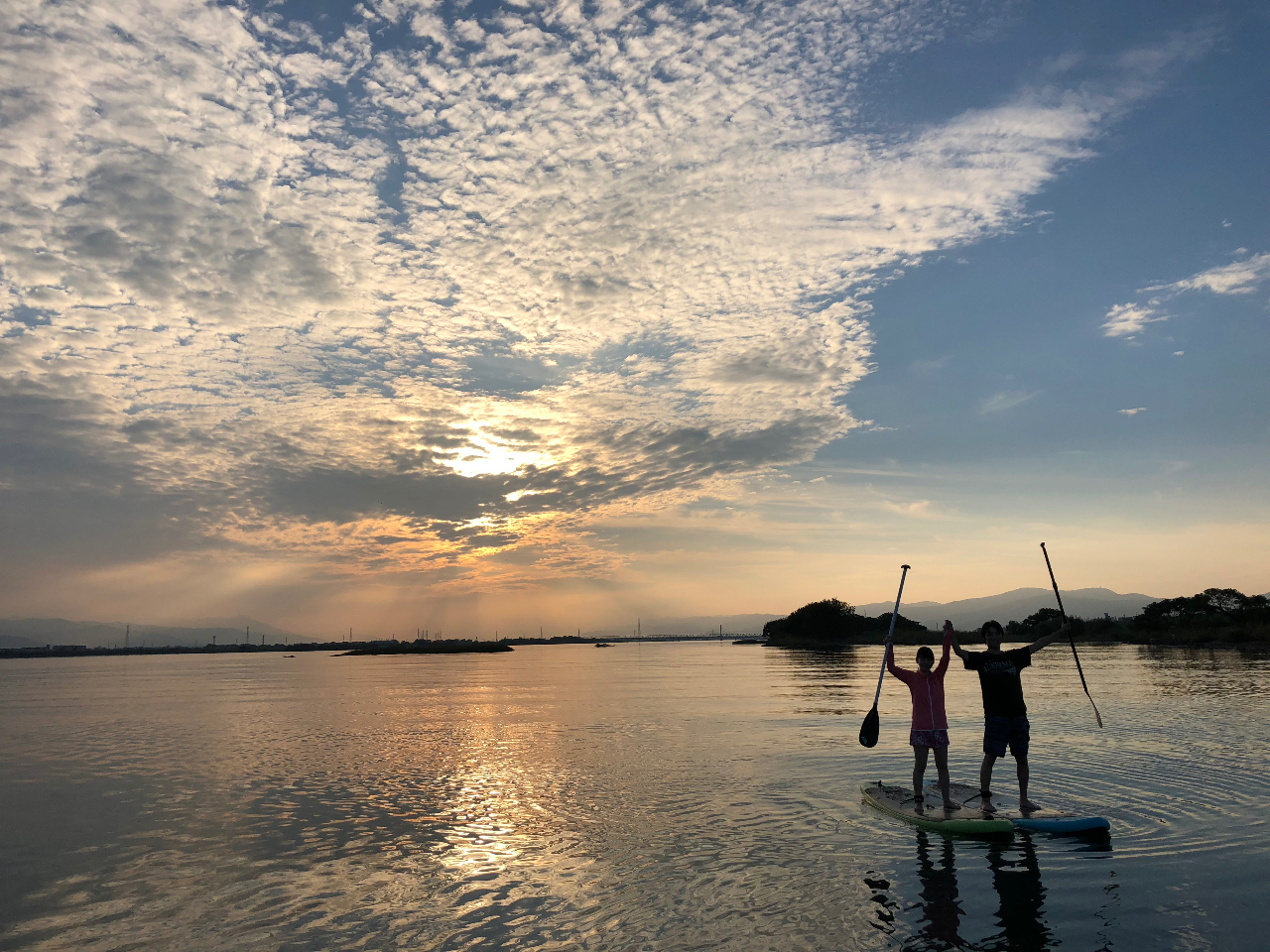 徳島できれいな夕日を見ながらのんびりサンセットSUP体験
