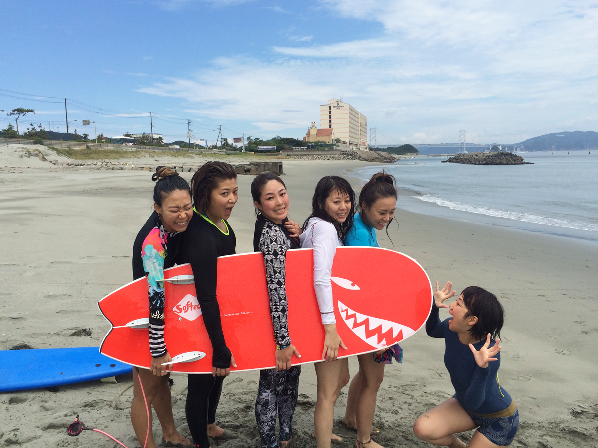 ͂AAQAmA_ˁAAPHARALȂǐFȂƂ납VтɗĂĂ܂B