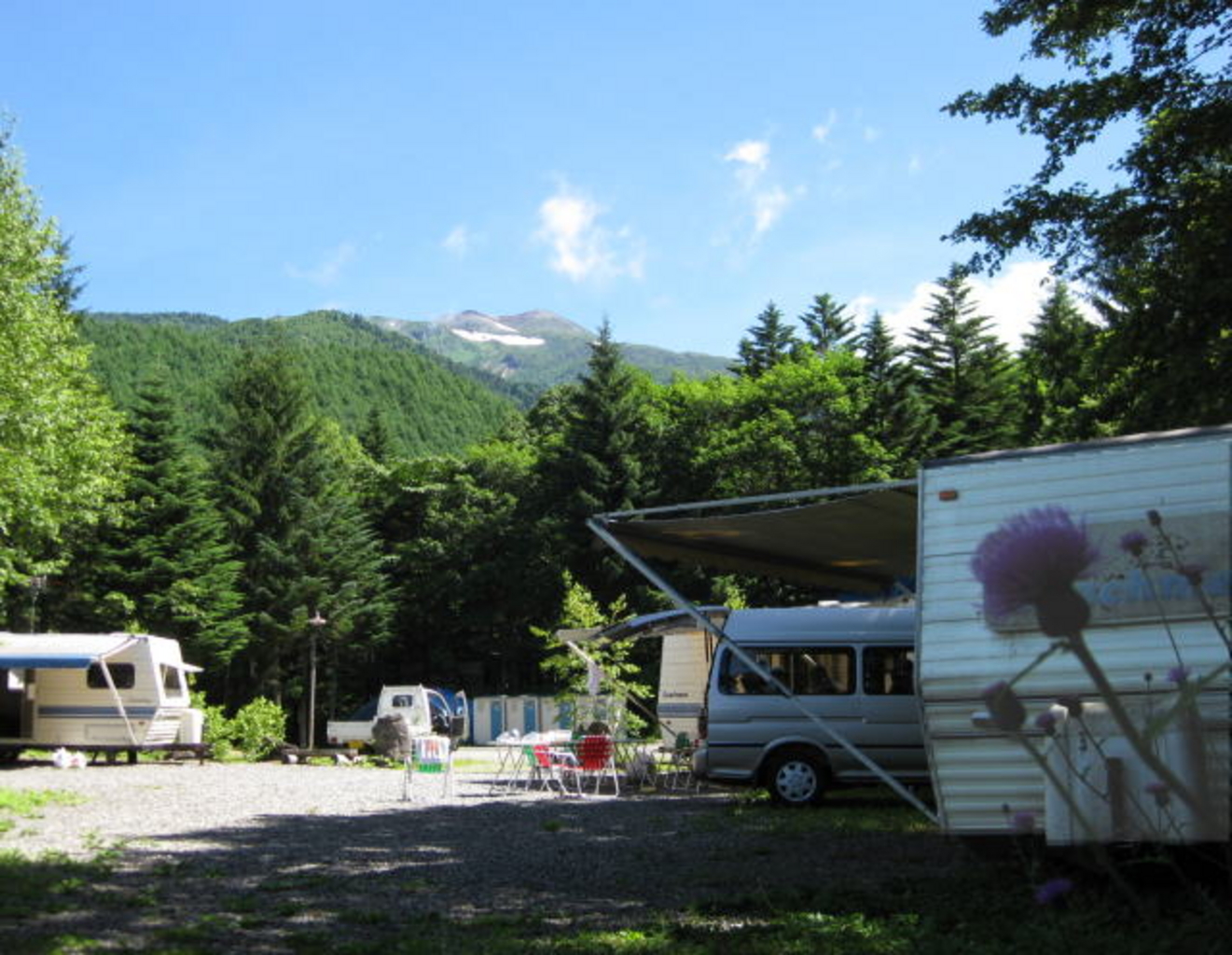 夏でも天然クーラーで快適!大自然に囲まれてオートキャンプ♪(シンク付サイト)