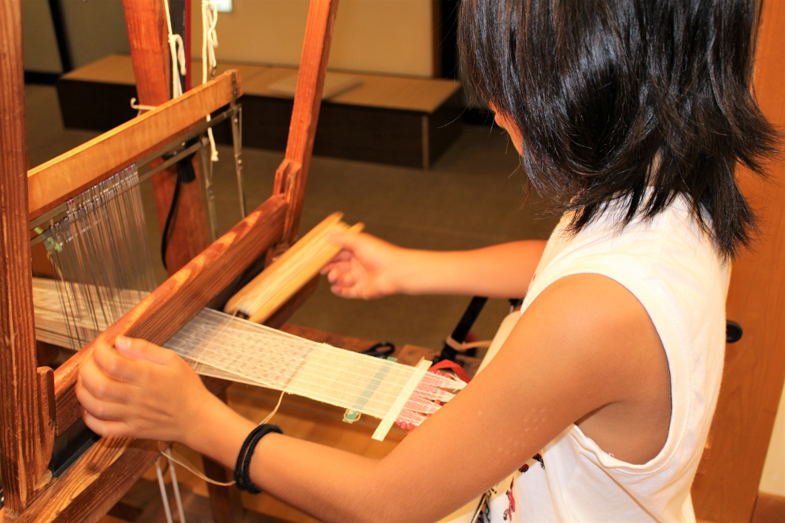 お子さんでも簡単に織れますよ!