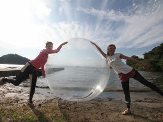 水玉 アクアボール 体験プラン ボールの中に入って海の上を遊覧 水上をおさんぽしちゃいましょう dolphin smile じゃらん遊び体験 水玉 アクアボール 体験プラン ボールの中に入って海の上を遊覧 水上をおさんぽしちゃいましょう dolphin smile じゃらん遊び体験