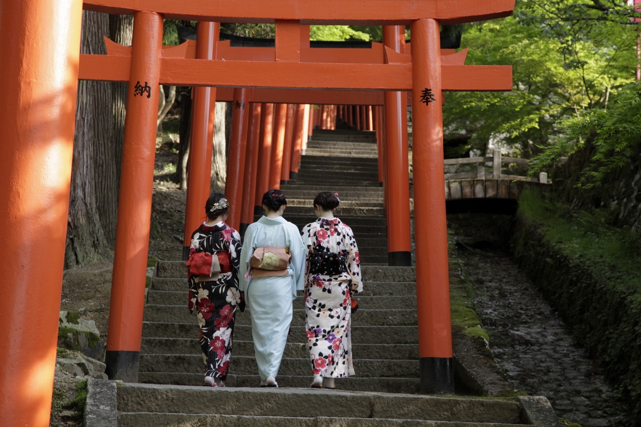 着物に着替えて情緒あるまちなみをお散歩♪