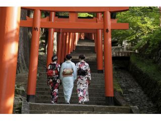 着物に着替えて情緒あるまちなみをお散歩♪