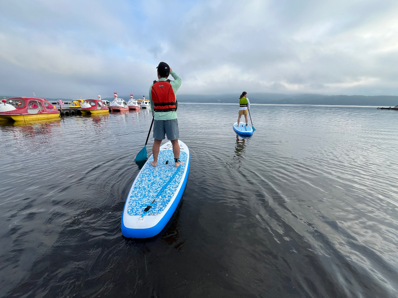 山梨 山中湖】肌寒い季節も快適SUP体験！9月末まで限定ウェットスーツ